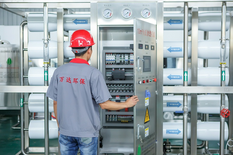工業(yè)反滲透凈水設(shè)備